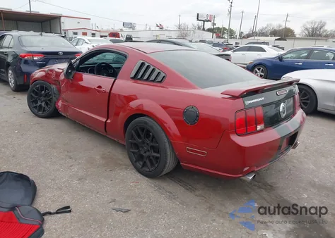 2008 Ford Mustang Gt Deluxe/Gt Premium z USA, uszkodzony, nr VIN 1ZVHT82H585103194